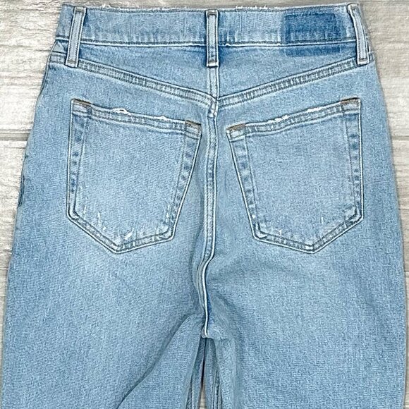 Abercrombie & Fitch The Dad High Rise Criss-Cross Waistband Jeans in Light Wash - Picture 8 of 15